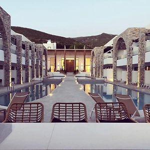 Cavo D' Oro Hotel & Suites