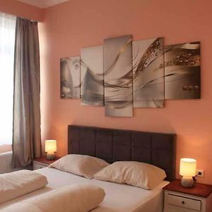 Hotel Terminal One
